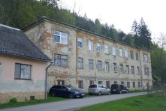 pohled zepředu zleva