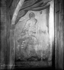 nástěnná malba Panny Marie Bolestné na vnitřní straně portálu přístavku s kaplí