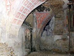 přístavek v kostele s vybouranou kaplí