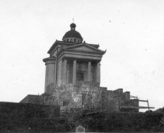 hrobka před zbořením