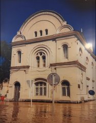 starší foto synagogy při záplavách