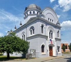 pohled zepředu zleva