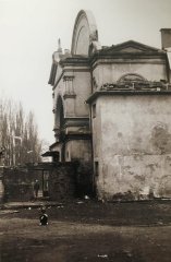 synagoga poškozená požárem