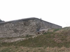 opravená ohradní zeď okolo kostela