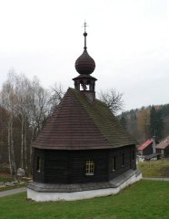 pohled zezadu zleva