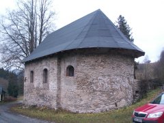 pohled zezadu zprava