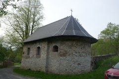 pohled zezadu zprava