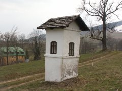 pohled zezadu zprava