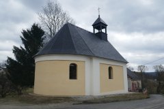 pohled zezadu zleva