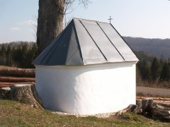 pohled zezadu zleva