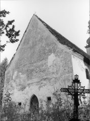 průčelí kostela
