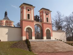 pohled zepředu zleva