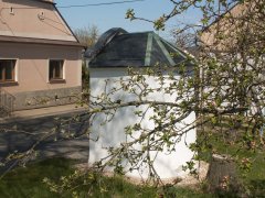 pohled zezadu zprava