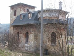 pohled zezadu zprava
