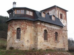 pohled zezadu zleva