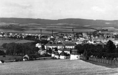 celkový pohled na město a kaple na Křížový vrch