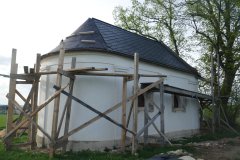 pohled zezadu zleva