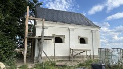 pohled zprava