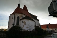 pohled zezadu zleva