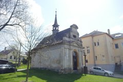 pohled zepředu zleva
