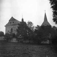 starší foto kostela