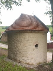 pohled zezadu zleva