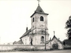 starší foto kostela