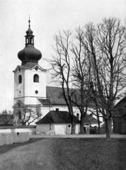 kostel s původní věží