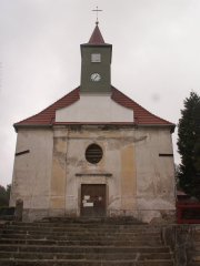průčelí kostela