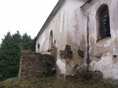 pohled na pravou stěnu zezadu