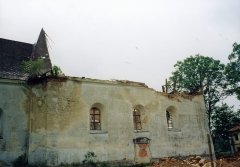 kostel po zřícení věže