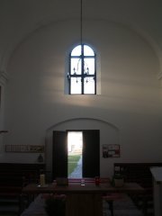 pohled z presbytáře směrem ke vchodu