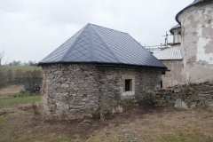 pohled zezadu zleva