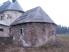 pohled zezadu zprava