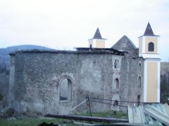 pohled zezadu zleva