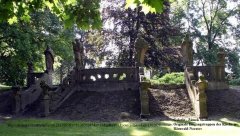 původní kostelní schodiště u zámku ve Skalce u Dobrušky