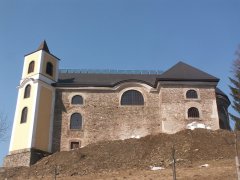 pohled zprava