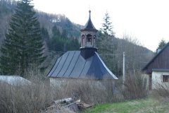 pohled zezadu zprava