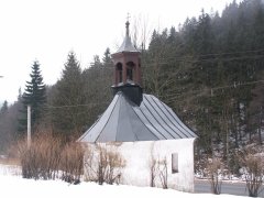 pohled zezadu zleva