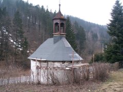 pohled zezadu zprava