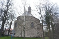 pohled zezadu zleva