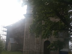 průčelí kostela