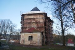 pohled zezadu zleva