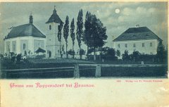 kostel na dobové pohlednici