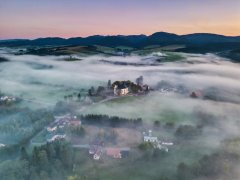 letecký pohled na kostel