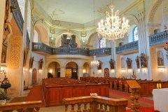 interiér kostela