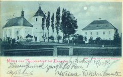 kostel na dobové pohlednici