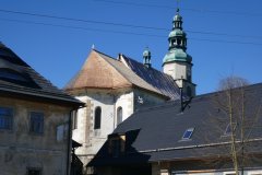 pohled zezadu zleva