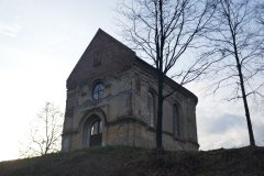 pohled zepředu zprava