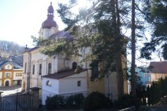 pohled zezadu zprava